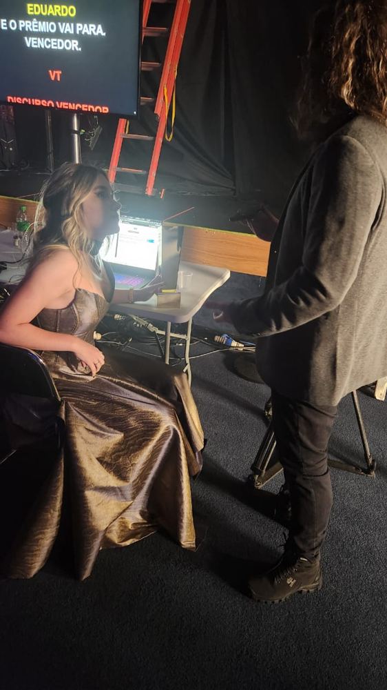 Entrevistando a Daiki nos bastidores da premiação.